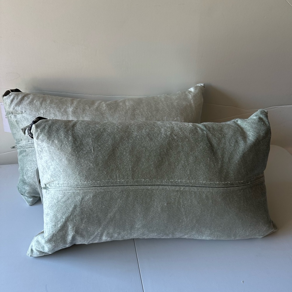 NWT 2 Set Callisto Home Collection Beeded Design Decorative Lumbar Pillow - Picture 3 of 13